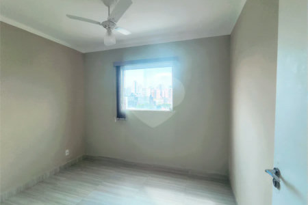Casa com Suíte Master, Closet, Piscina e Espaço Gourmet Próxima ao Parque Ecológico- 03 quartos -com quintal