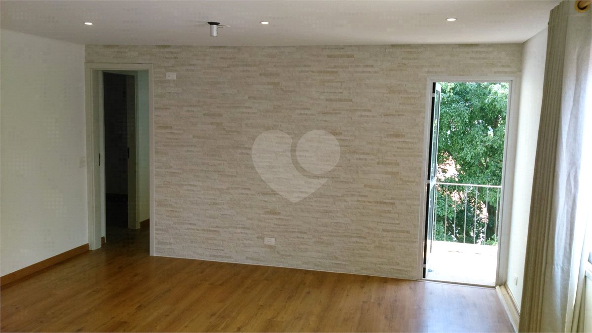 Lindo apartamento reformado!!! Apto a venda 3 dormitórios 1 suite e 2 vagas - Vila Nova Conceição