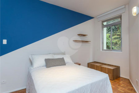 Excelente oportunidade para reformar e ficar com o apartamento dos seus sonhos!