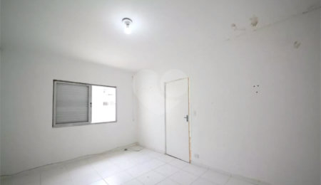 Casa à venda com 5 quartos, sendo 1 suíte, em Jardim Aeroporto, São Paulo, SP