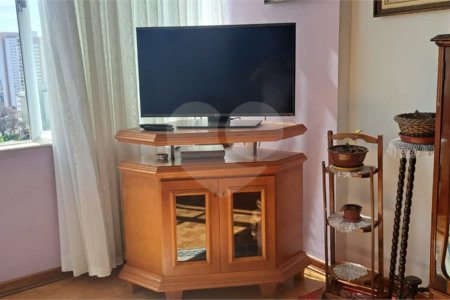 Apartamento à Venda na Aclimação