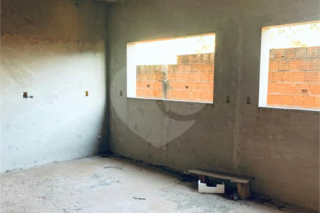 Imóvel em construção bem localizado