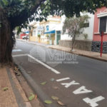 Casa Térrea com 2 dormitórios.