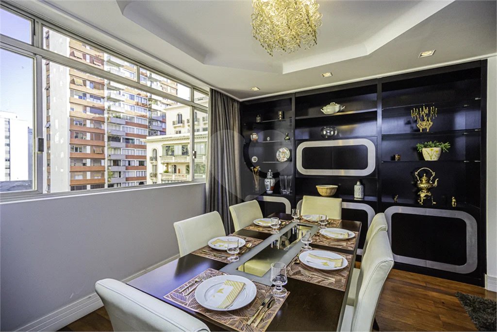 Apartamento á venda em Higienópolis com 212m² 3 dormitórios 1 suíte 2 vagas