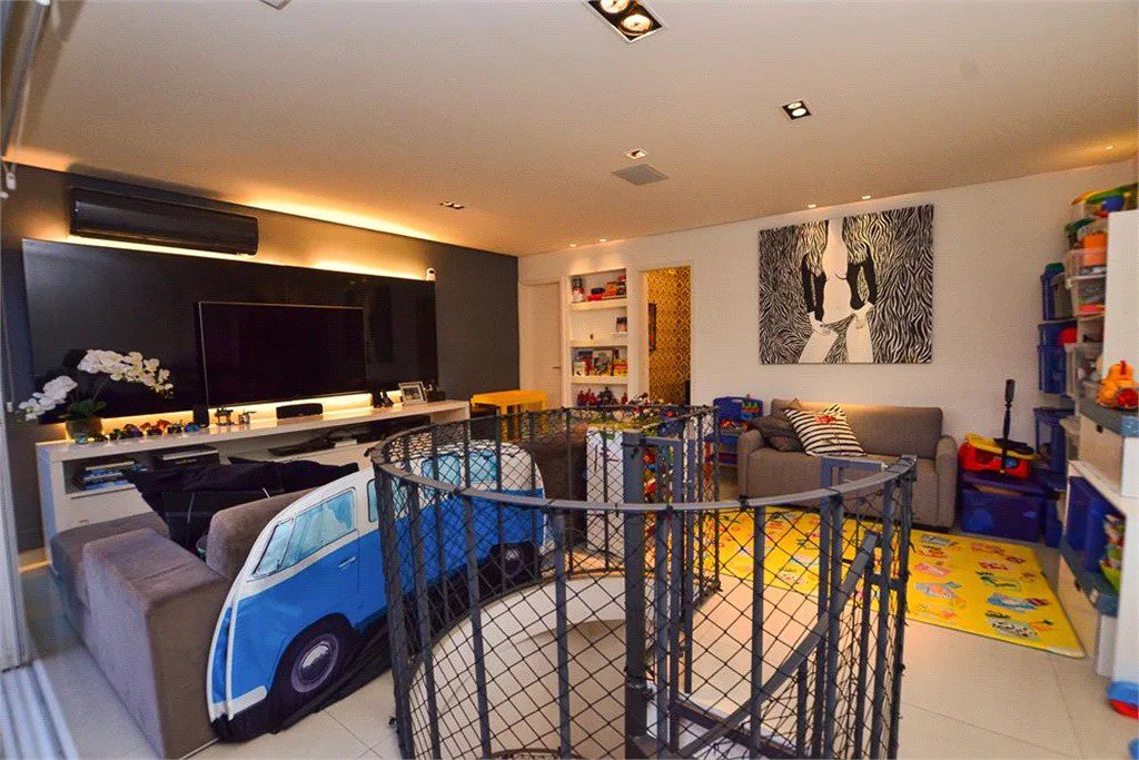 Cobertura à venda com 3 quartos, sendo 1 suíte, em Pinheiros, São Paulo - SP