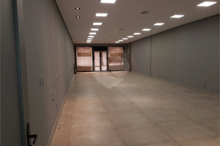 Salão comercial na região central da cidade