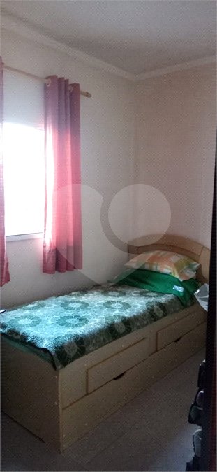 Casa com 194m², 3 dormitórios, sendo 1 suíte, 2 vagas, à venda na Vila Formosa.