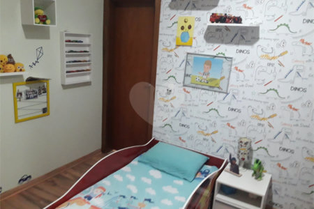 Sobrado a venda no Condomínio Village Damha II
