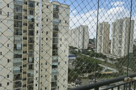 Oportunidade na Vila Leopoldina! Imóvel de 69m2, com 3 dorm., sendo 1 suíte, 2 banheiros, sala, cozinha e 2 vagas. Com ar condicionado em 2 dorm.