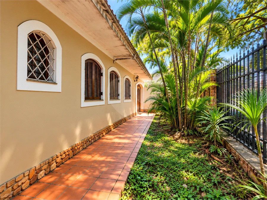 Casa Térrea à venda com 3 quartos, sendo 2 suítes,  em Brooklin Velho, São Paulo, SP
