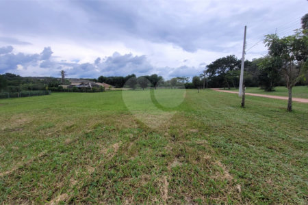Loteamento Residencial no Condomínio Vila Pinhal do Broa.
