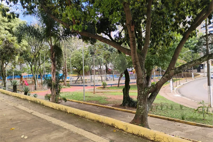 Terreno à Venda na Vila Guarani | 320 m² | 10 x 32 m