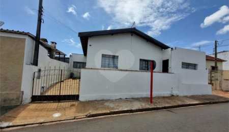 Casa à venda com 2 quartos em Vila Lutfalla, São Carlos, SP