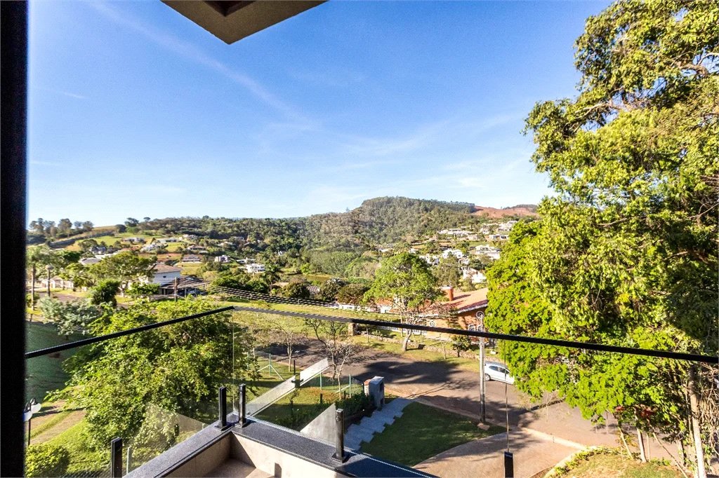 Casa à venda com 4 suítes no condomínio Jardim das Palmeiras, Bragança Paulista - SP