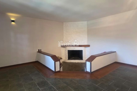 Casa à venda com 5 quartos, sendo 3 suítes, em Itapetinga, Atibaia, SP