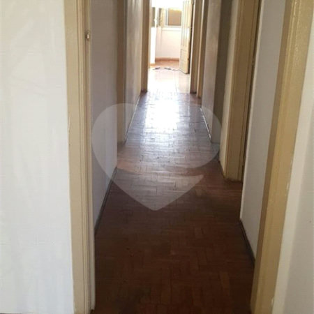 Casa térrea para venda em Araraquara/SP.