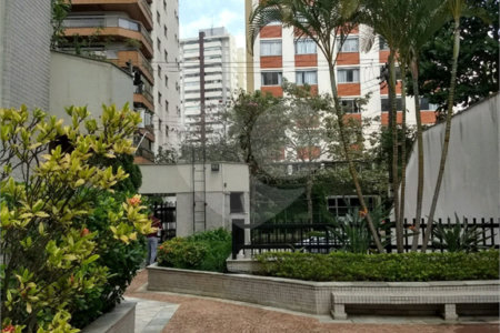 APARTAMENTO ALTO PADRÃO NA ACLIMAÇÃO A 36% ABAIXO DO VALOR DE MERCADO.