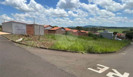 Terreno à venda no Centro, Descalvado, SP