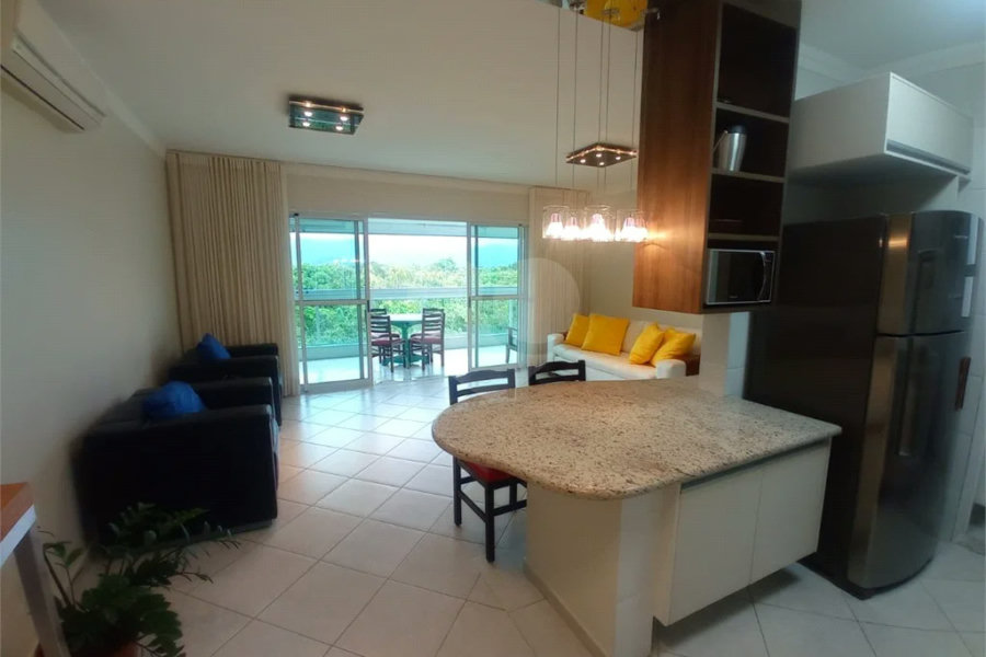 Apartamento à venda com 3 quartos, sendo 1 suíte,  em Riviera de São Lourenço, Bertioga, SP