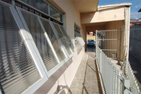 Casa e Salão Comercial a venda em Louveira - SP