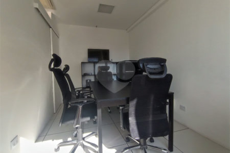 Excelente conjunto comercial para locação com 38 m², 2 salas com varanda e 1 vaga no Ipiranga!