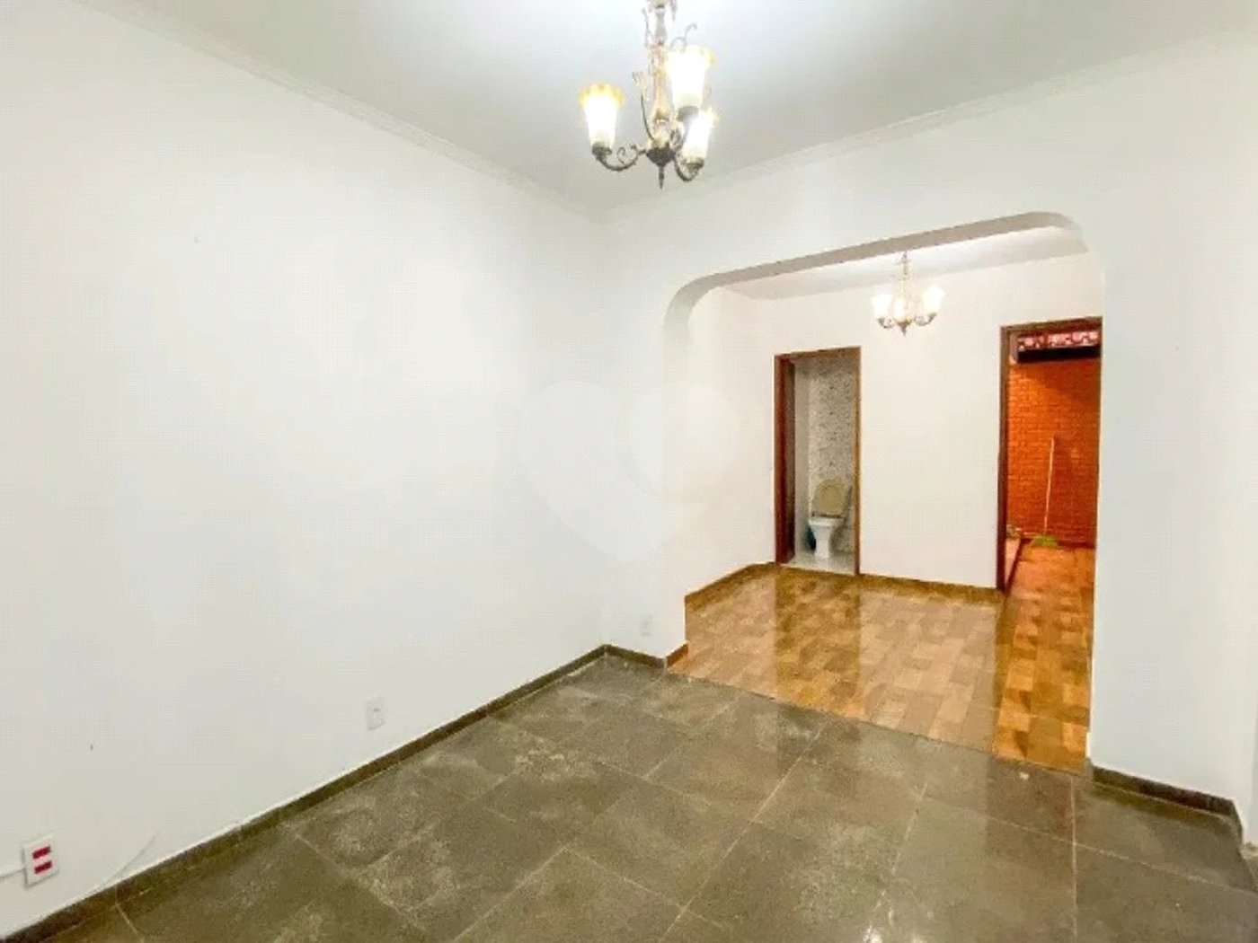 Sobrado com 400m² , 3 dormitórios , sendo 2 suítes , 3 vagas , à venda no centro de Santo André.