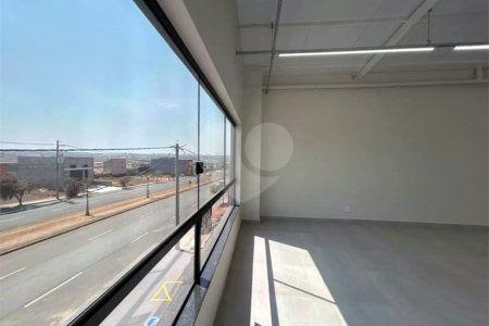 SALÃO COMERCIAL 285 m² COM MEZANINO PARA LOCAÇÃO / VENDA