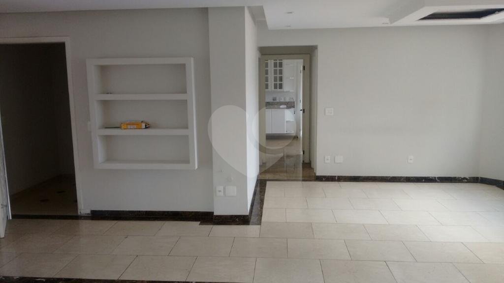 Excelente Apto à venda na Saúde c/240 m2 - 3 Suites/4 Vagas