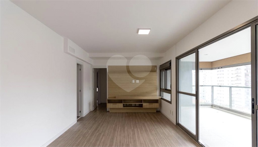 Apartamento à venda ou para alugar com 2 suítes em Vila Olímpia, São Paulo, SP