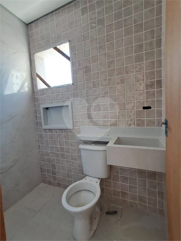 Sobrado Novo com 2 suítes e 2 vagas - Penha