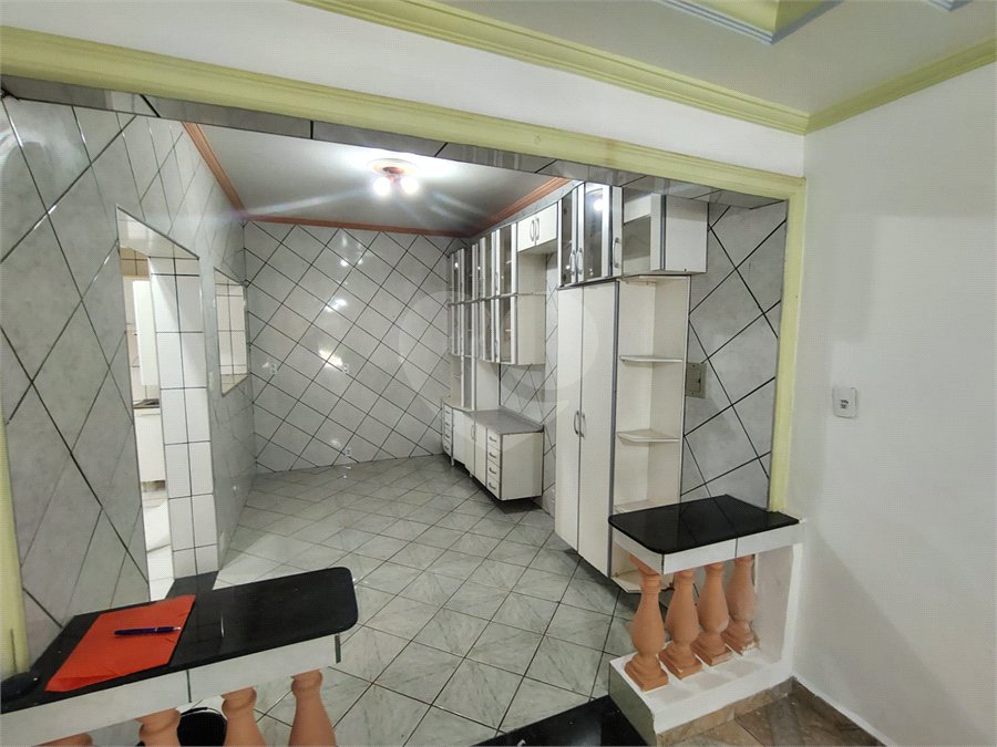 Casa ampla com 3 Quartos e 1 Suíte
