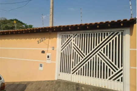 Casa 3 quartos Vila Nery
