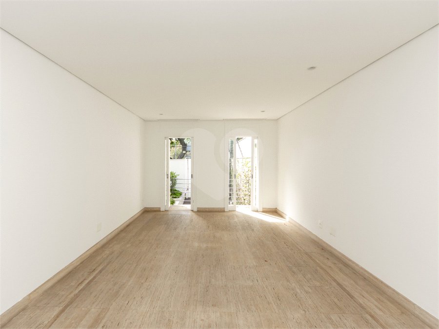 Casa com 4 quartos a venda Vila Nova Conceição, São Paulo - SP