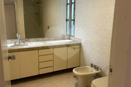 Amplo e Clássico: Apartamento de 90 m² em Higienópolis!