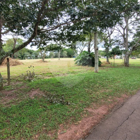 Loteamento Residencial no Condomínio Vila Pinhal do Broa.