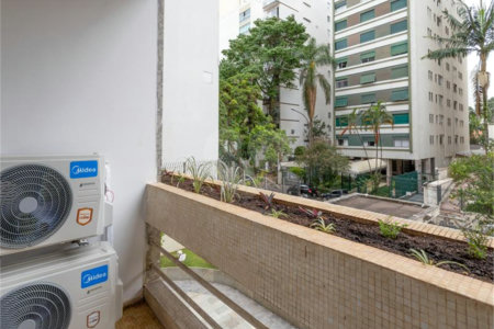 Reformado! TodoMobiliado ! Ar cond. ! 145 m2 úteis! Av Paulista á 2 quadras! Tudo perto!