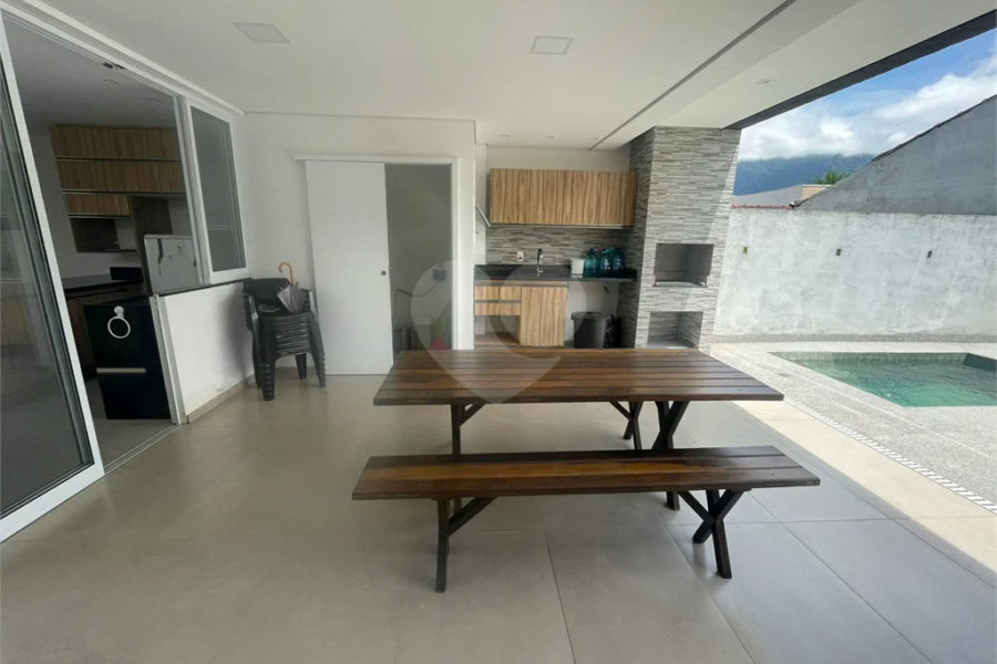 Casa à venda ou para alugar com 3 suítes em Morada da Praia, Bertioga, SP