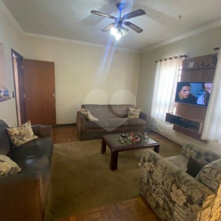 Casa à Venda com Excelente Potencial Comercial – Avenida José Pereira Lopes, São Carlos