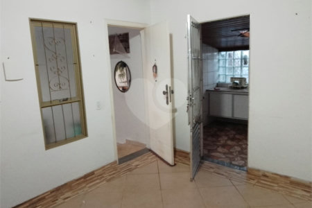 CASA À VENDA – BAIRRO SANTA FELÍCIA