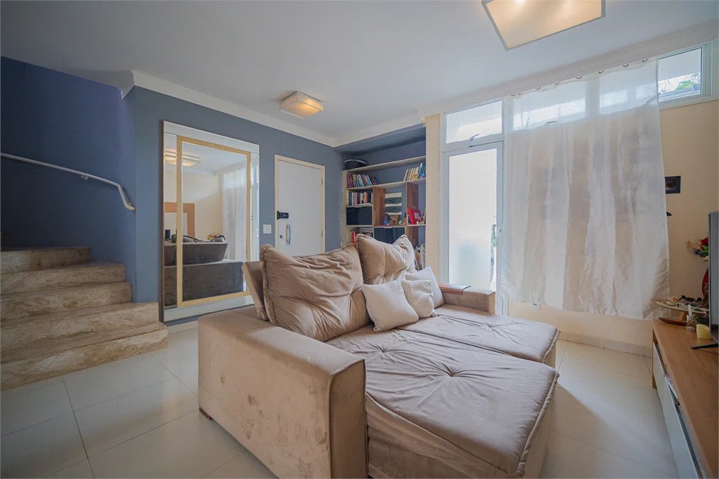 Casa à venda com 3 quartos, sendo 1 suíte, no condomínio Queluz Vita - Casas, Cotia - SP