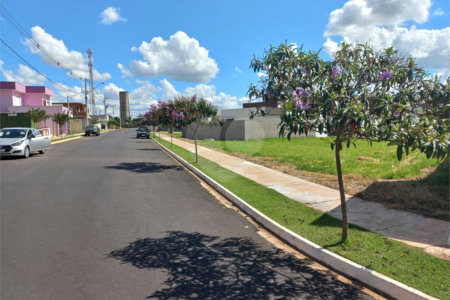 Terreno no Condomínio Faixa Azul.