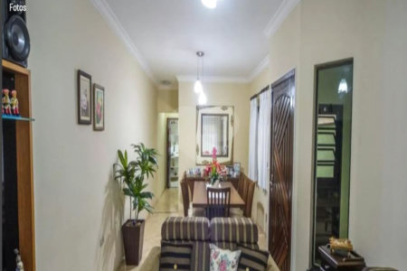 Casa com 150m² , 3 dormitórios , sendo 3 suítes , 4 vagas , à venda na Vila Formosa.