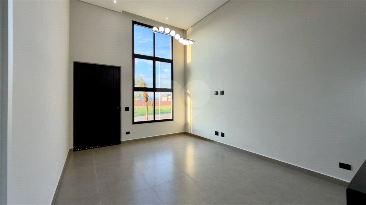 Casa térrea 3 dormitórios (3 suítes), espaço gourmet, piscina, 2 vagas garagem, condomínio fechado com ampla área lazer