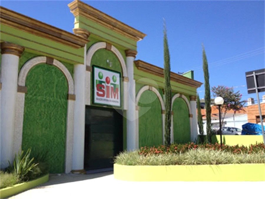 Salão Comercial a Venda no Jardim Melle em Vinhedo/SP