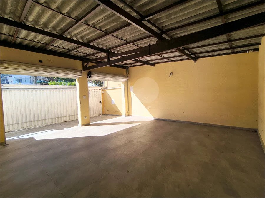 Casa para alugar com 3 quartos, sendo 1 suíte, em Jardim Dos Estados, Poços de Caldas - MG