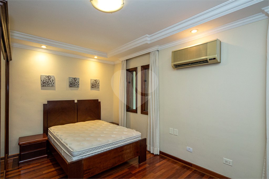 Casa à venda com 4 suítes no condomínio Chácara Flora, São Paulo - SP