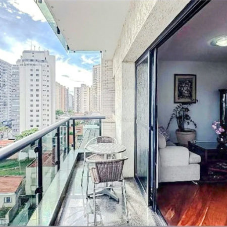 Apartamento à venda 4 dormitórios, 4 banheiros, 3 vagas, depósito. 2 aptos por andar. Torre única.No Anália Franco.