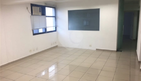 Flat para alugar com 1 suíte em Indianópolis, São Paulo, SP