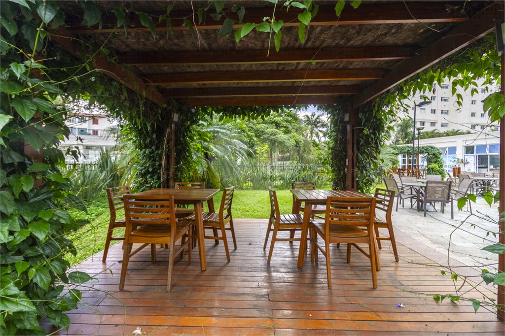 Apartamento para venda no Alto da Moóca, com 178 m², 3 suítes, 3 vagas.