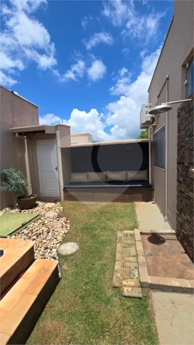 Casa em condomínio Alvorada em Araraquara com 3 dormitórios e piscina